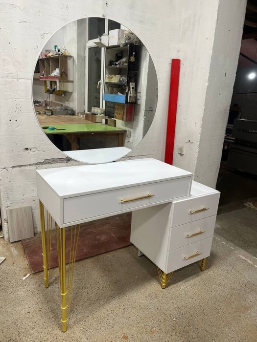 Трюмо, Камод Тумба