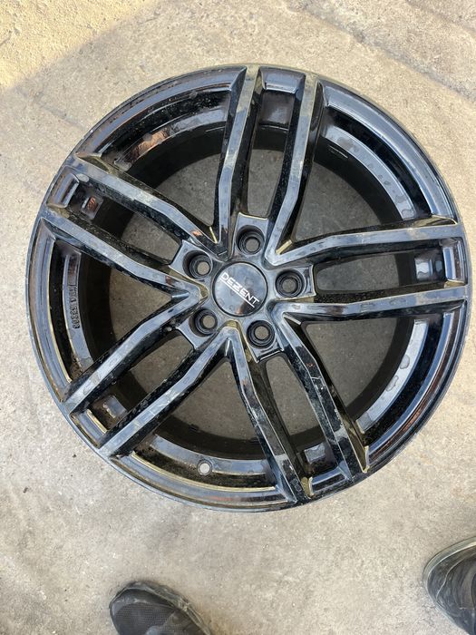 Джанта 5x112 17 Dezent