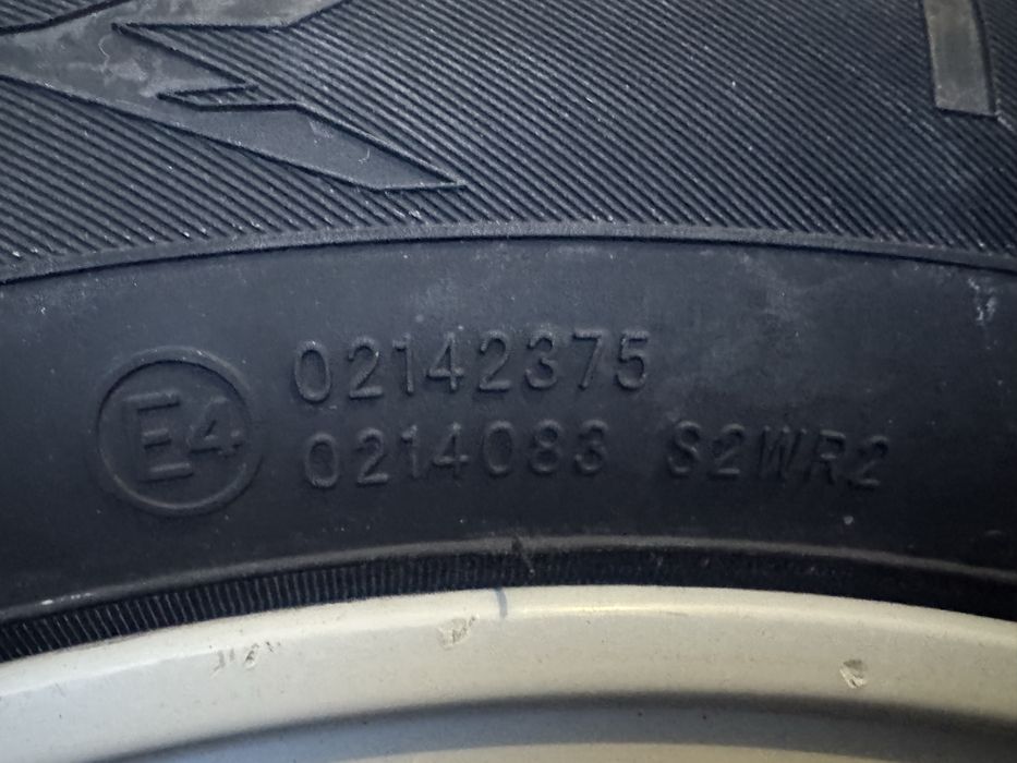 Гуми с джанти за Рено Сценик 185/65/15 M+S