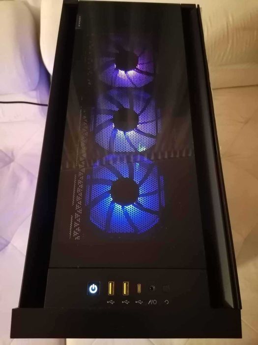 Carcasa Corsair iCUE 5000X RGB Black folosita dar ca noua