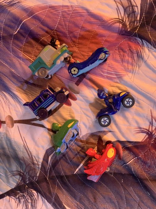 Set masinute PJ Mask Eroi in Pijamale si Raufacatori stare foarte buna