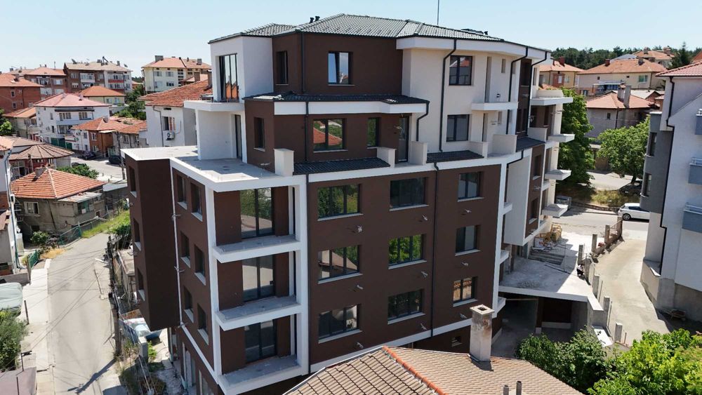 Продава се Многостаен апартамент в Хасково, Тракийски - 169 кв.м за 998 €/кв.м - Снимка #1