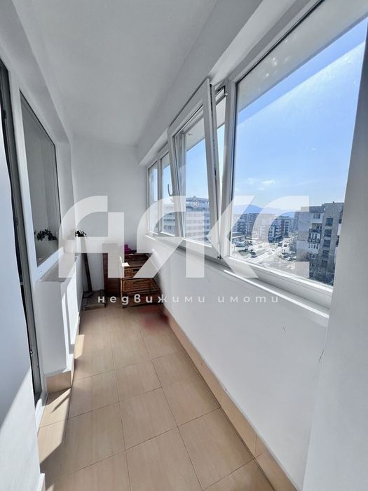 Двустаен обзаведен апартамент в кв. Младост 4 до МЕТРОСТАНЦИЯ