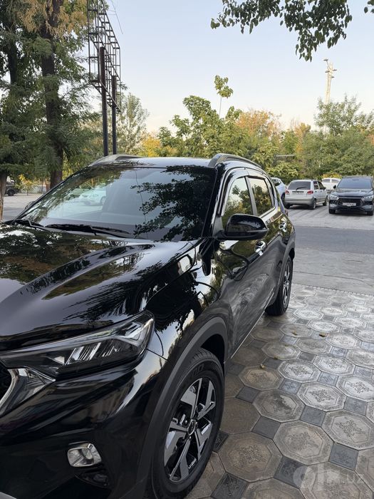 Kia sonet 2025-yil Full 20.000km Toza