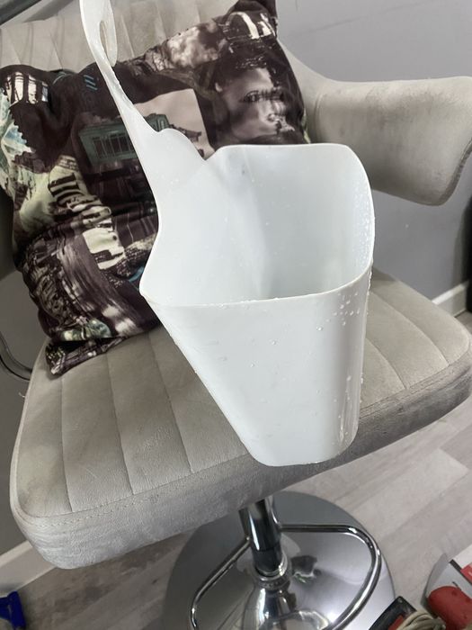 Ведерко с крючком для рассады или мелочей