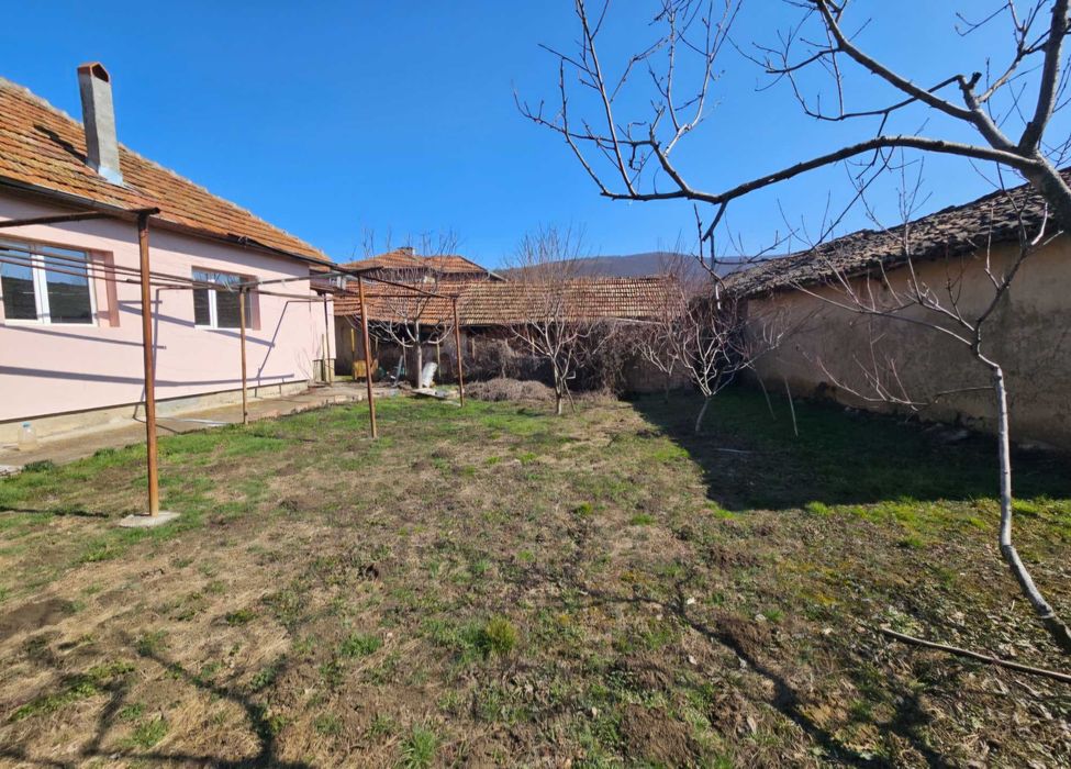 Продава се Къща в с. Джулюница, Област Велико Търново - 90 кв.м за 723 €/кв.м - Снимка #10