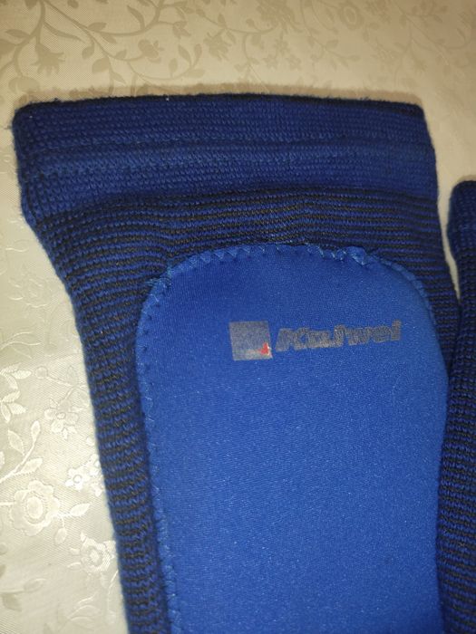 Продам наколенники в хорошем состоянии