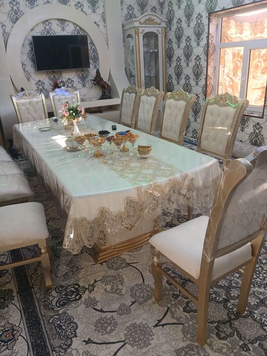 Стол стуллар сотилади