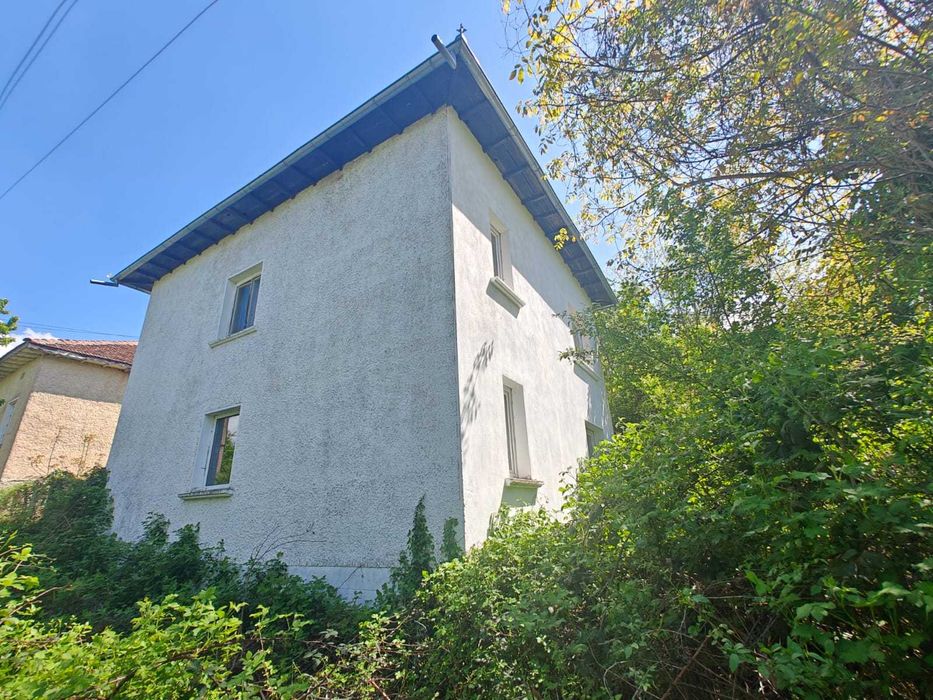 Продава се Къща в с. Голяма Брестница, Област Ловеч - 216 кв.м за 116 €/кв.м - Снимка #1