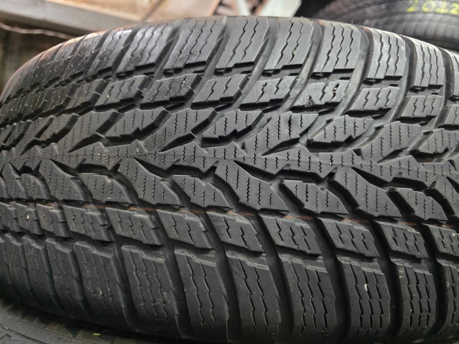 2бр Зимни гуми 215 60 16 - Nokian