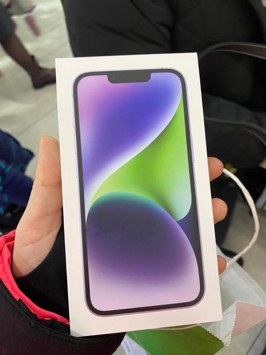 Продам Айфон 14