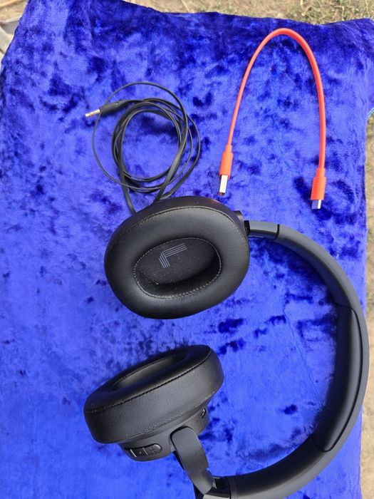 Продам наушник JBL Tune 720BT черный