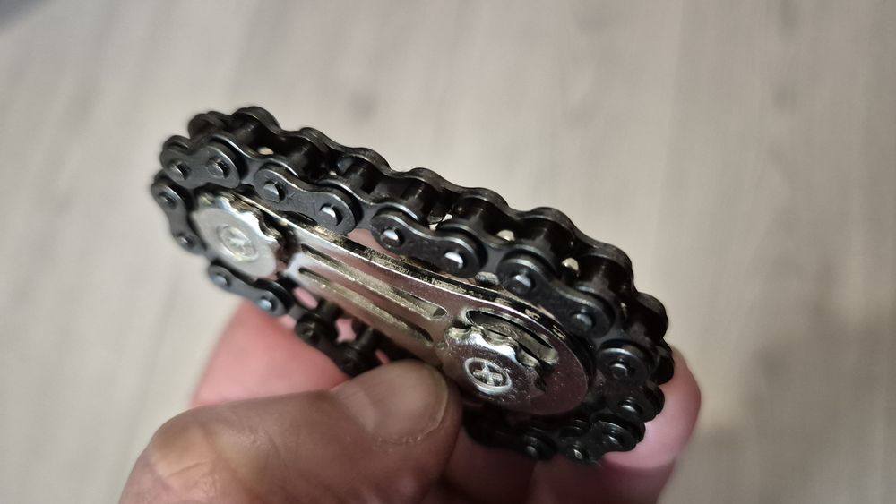 Fidget spinner - tip lant bicicleta