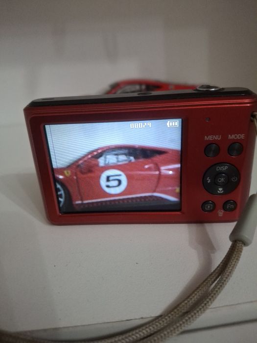 Цифровая камера Samsung MV800