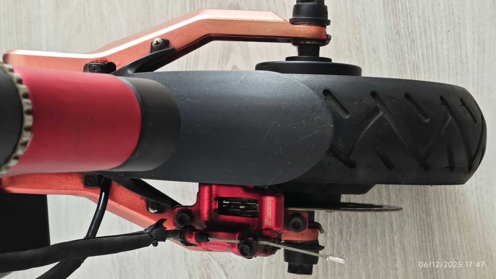 Trotinetă electrică Kaabo Mantis 2 x 1000W frane disc 60-70km/h maxim