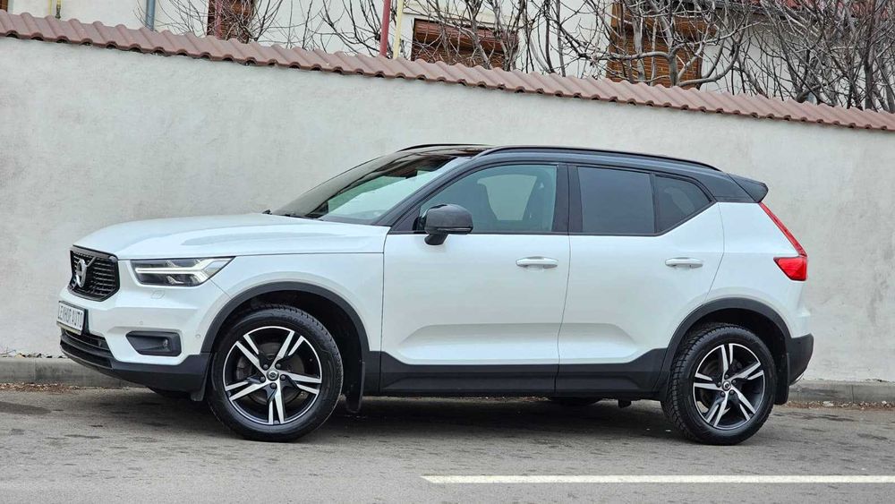 Volvo XC40 2018 R-Design 2.0D4 190cp 4x4 Automat LED PANO Harman TOP