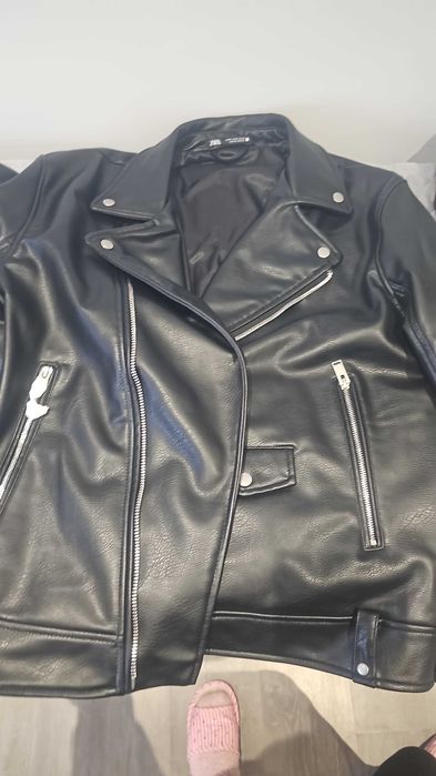 Geaca imitatie piele barbati zara.