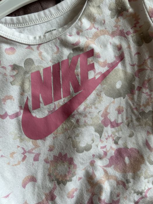 Nike комплект за момиче 24м
