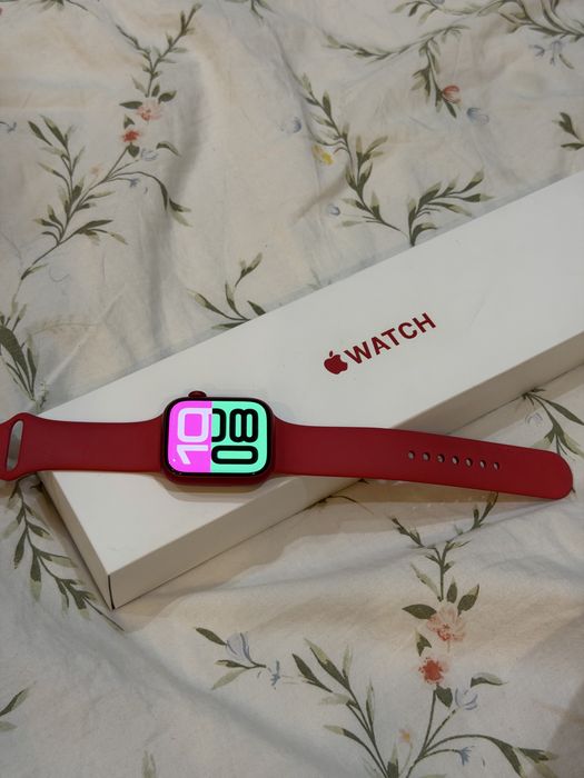 Apple Watch Series 8 Red Sport Band