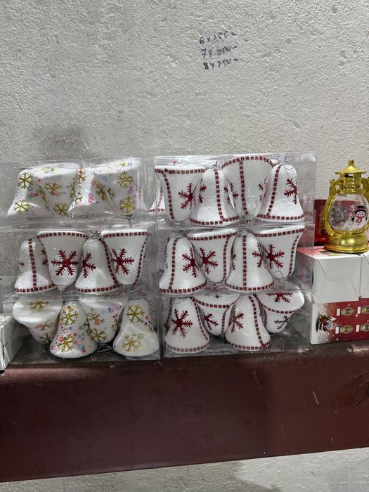 Продам елки, новогодний декор, венки