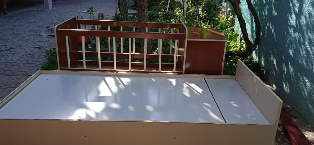 Продаются Кровати