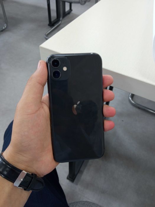 Iphone 11.              .