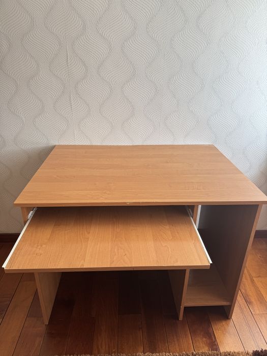 Стол компьютерный