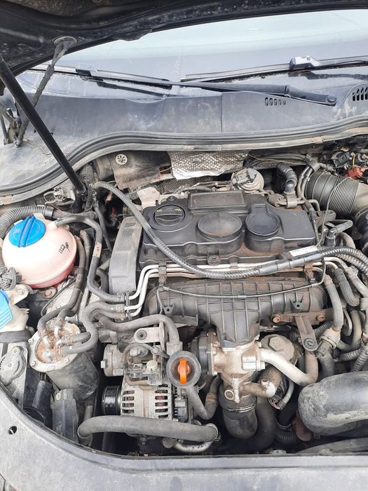Dezmembrez Passat b6 2.0 tdi bmr