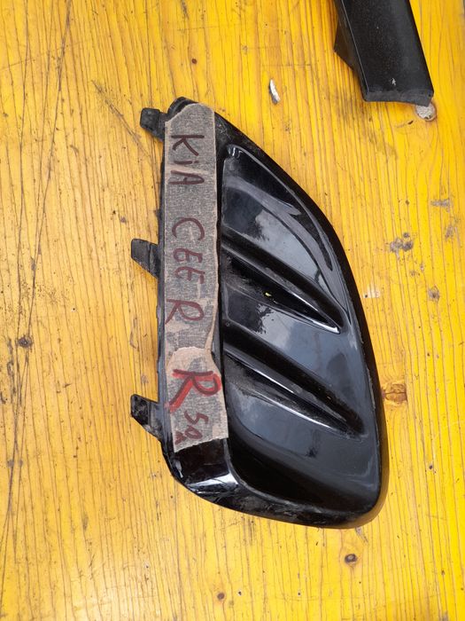 Лайсна предна броня халоген Kia Xсеed