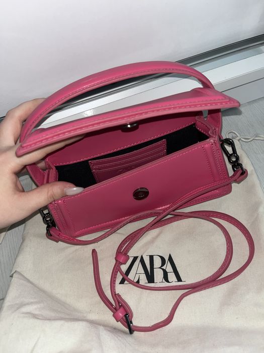 Розова дамска чанта от Zara