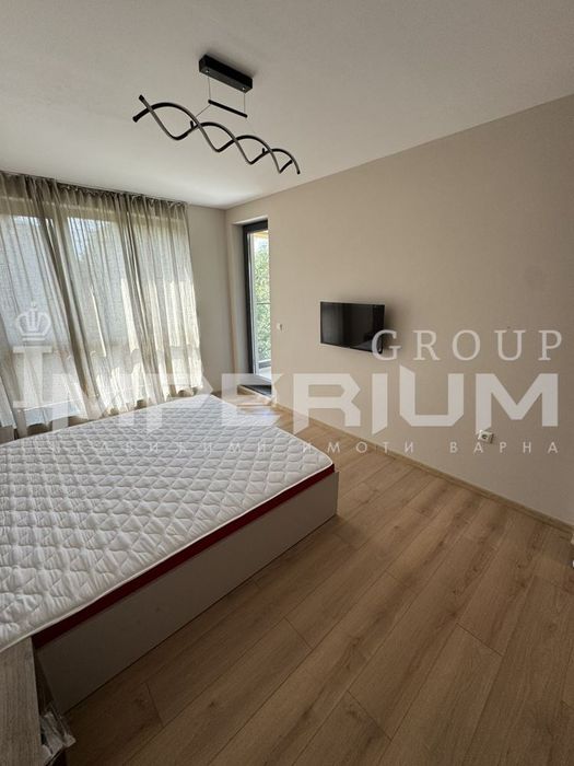 Дава се под наем Тристаен апартамент в Варна, Младост 1 - 113 кв.м за 1000 € - Снимка #7