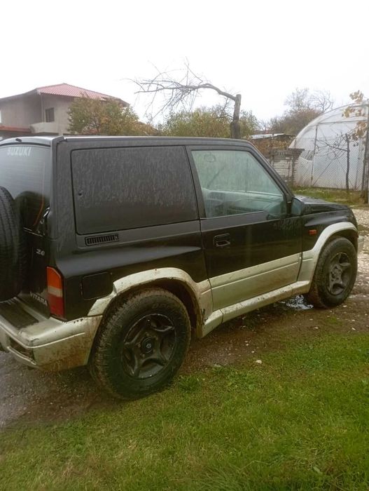 Продавам Сузуки Витара на части