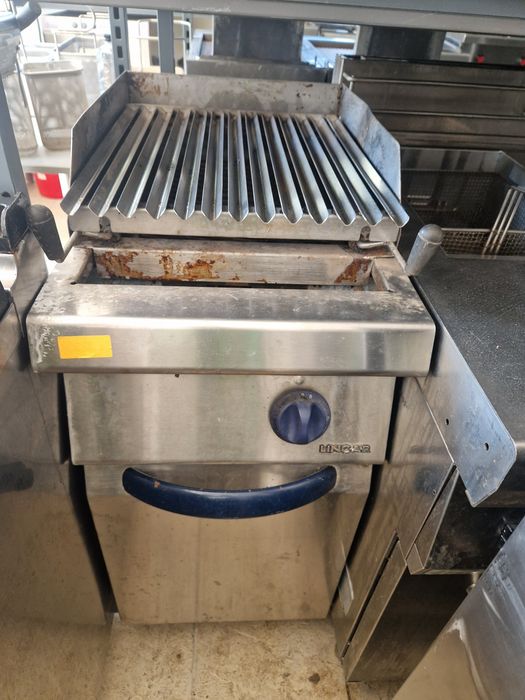 Gratar gaz sau curent cu banc, din inox, de putere
