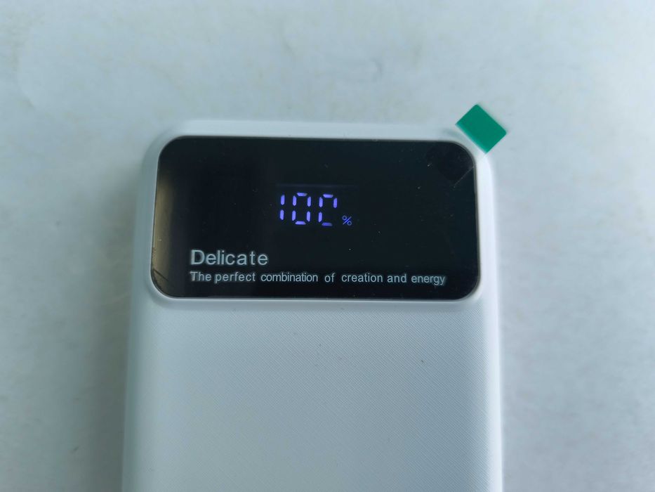 Baterie externa - power bank 10000 mAh rapida cu cabluri