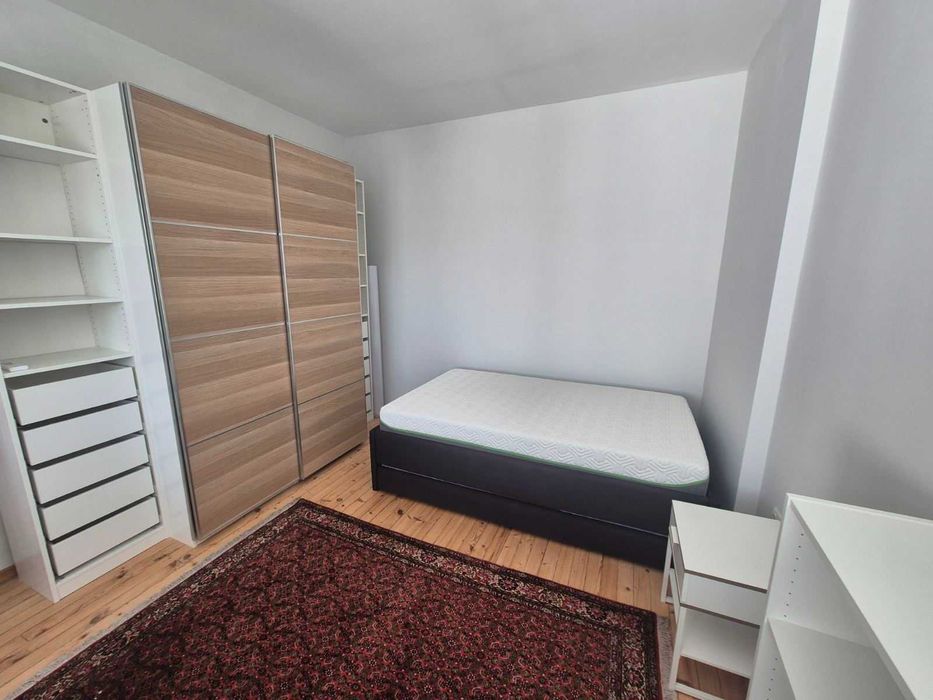 Дава се под наем Тристаен апартамент в София, Център - 95 кв.м за 747.66 € - Снимка #2