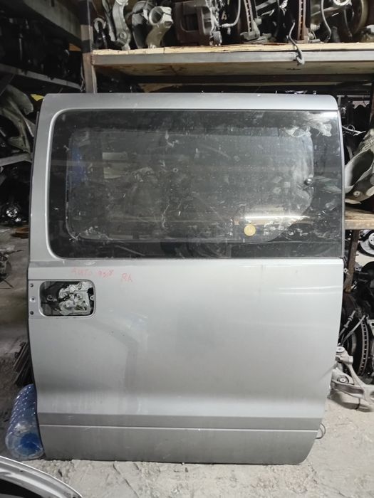 Двери Hyundai Grand Starex