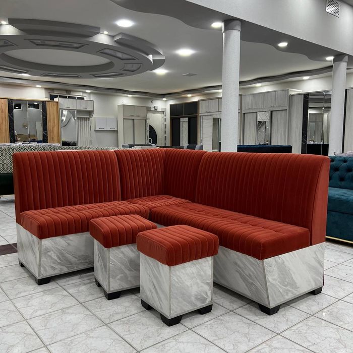 Кухонный уголок сундук, имеется рассрочка.