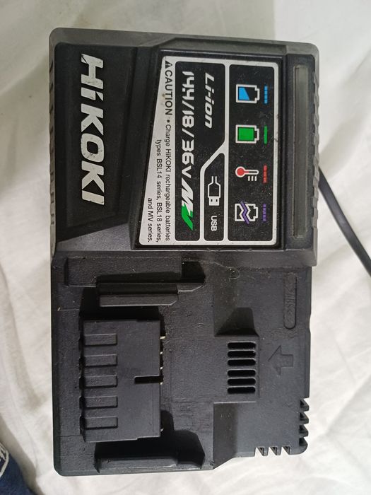 Incarcator Hikoki Multivolt 14,4v  18v  36V/8ah  perfect functional