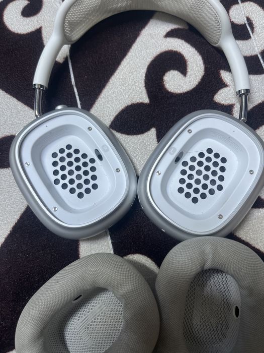 Air Pods Max Silver