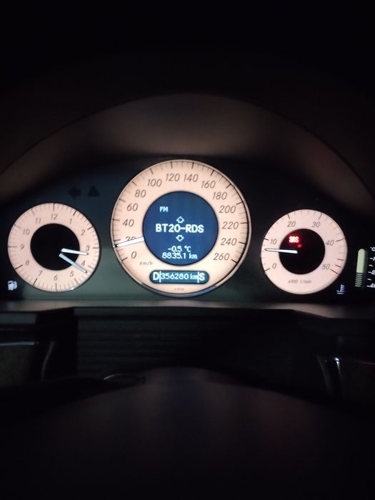 MERCEDES-BENZ E-Class 2003 — imagine 4