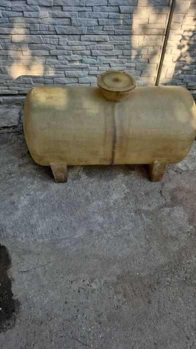 Butoi de vin 200 litri