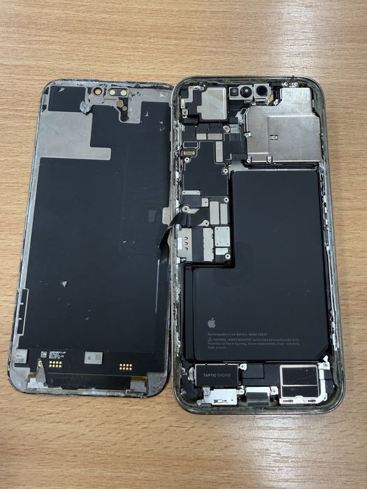 iPhone 14 Pro Max pentru piese / dezmembrări – mufa de incarcare + display defect