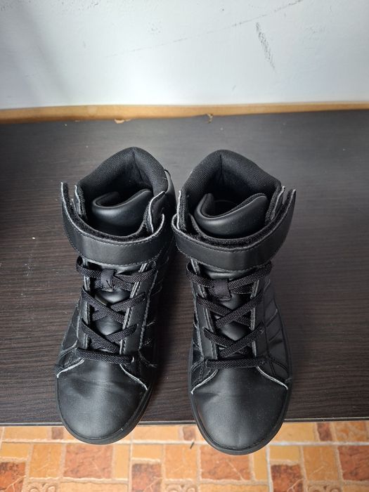 Детски маратонки Adidas номер 34