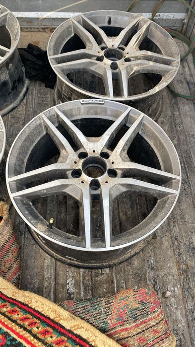 Диск AMG R18 мерседес