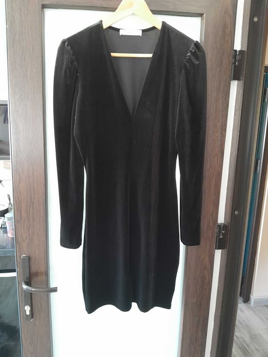 Vand rochita din catifea