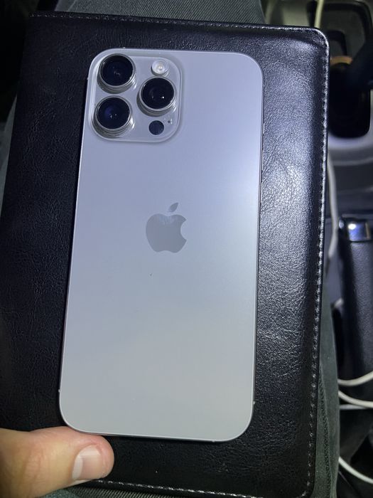 Iphone 16 pro max ekran alishgan