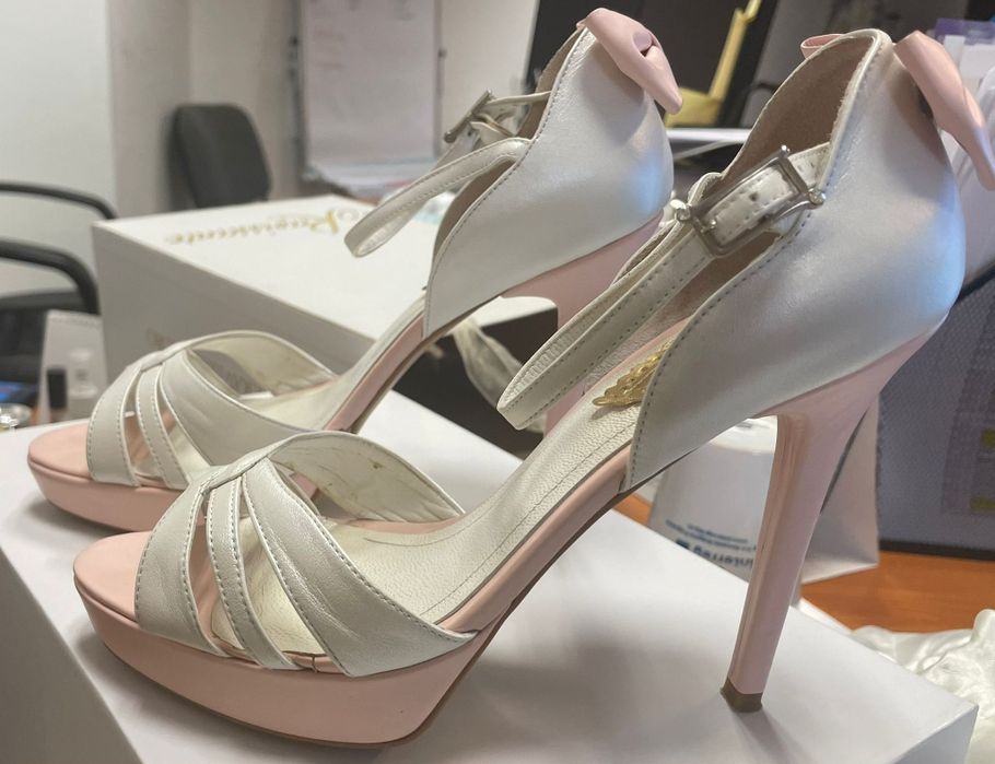Sandale elegante, cu toc foarte inalt, pentru ocazii
