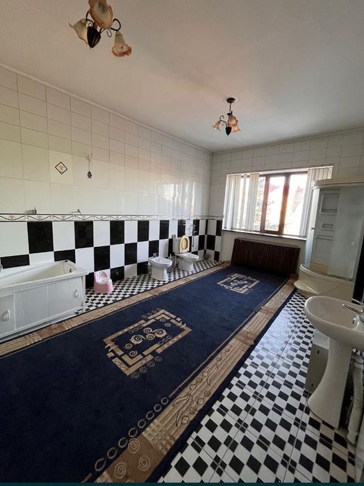 Дом посуточно до 60 человек,центр