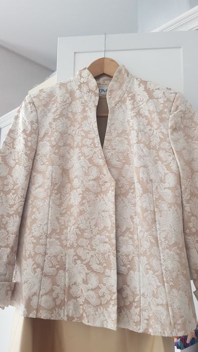 Атласный костюм тройка