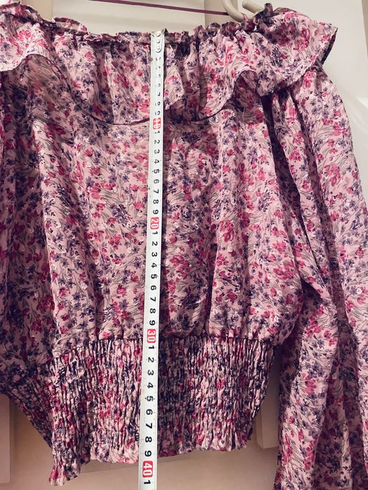Тънка,лятна ризка-Zara.